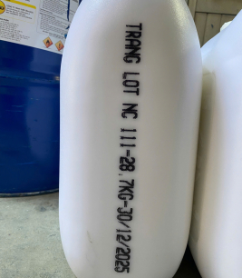 NC (Nitrocellulose): Loại sơn/chất kết dính này có đặc tính khô nhanh, bám dính tốt, thường dùng cho đồ gỗ. 1 thành phần (1K): Sơn NC là loại sơn 1 thành phần, không cần pha chất đóng rắn, tiện dụng. Lót màu trắng (White Primer): Lớp lót màu trắng giúp mà